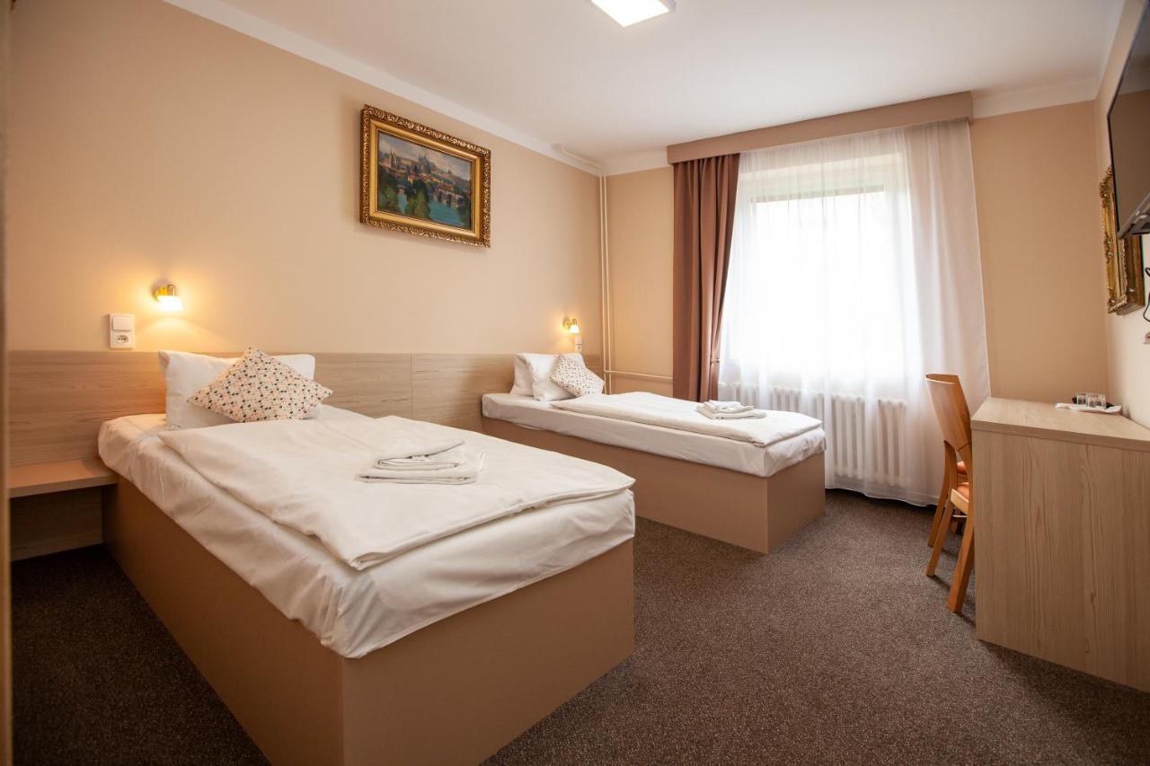 Hotel Stella Plzeň Esterno foto