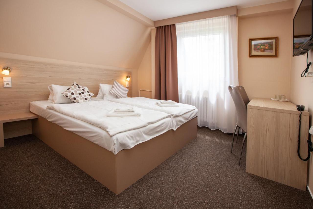 Hotel Stella Plzeň Esterno foto