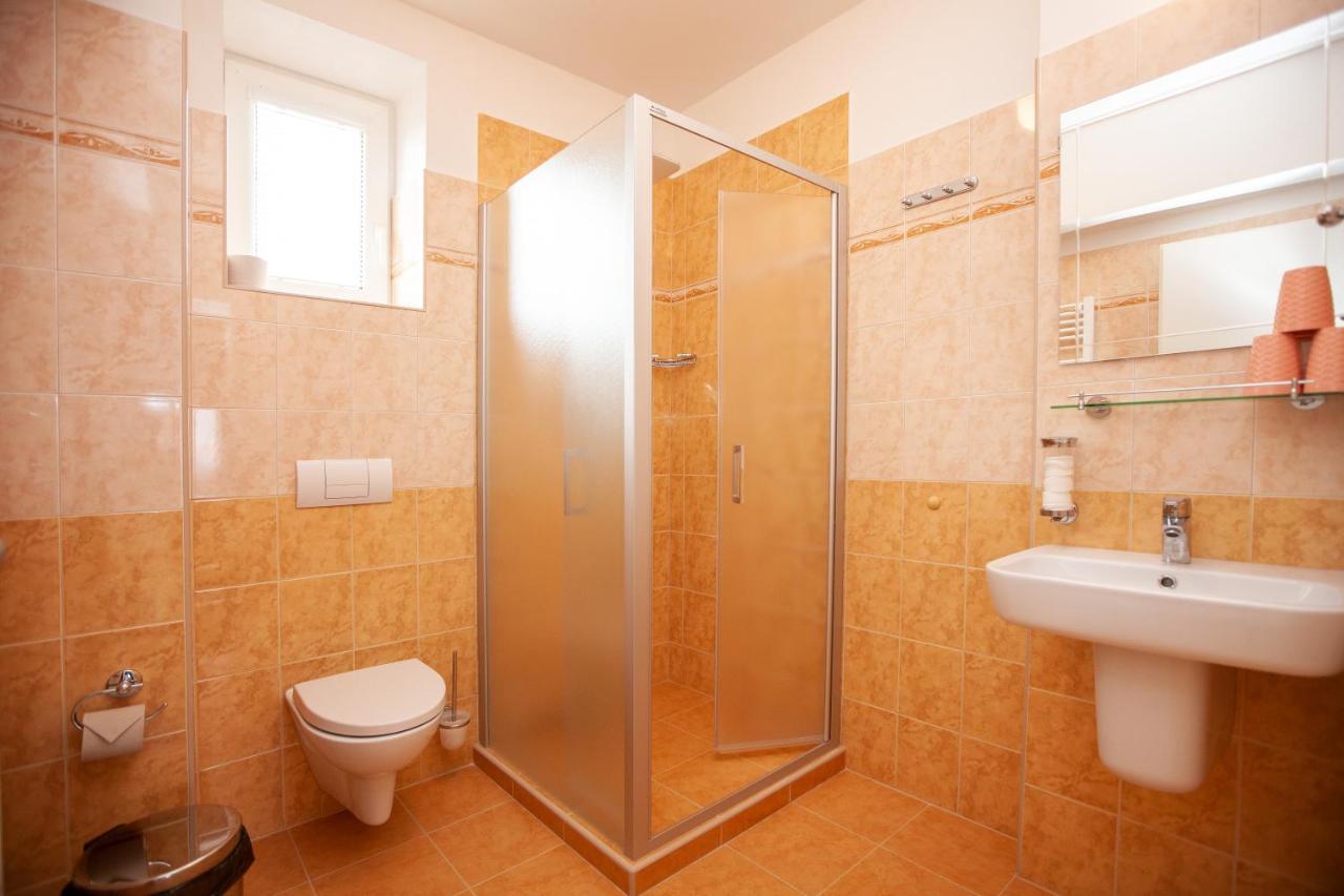 Hotel Stella Plzeň Esterno foto