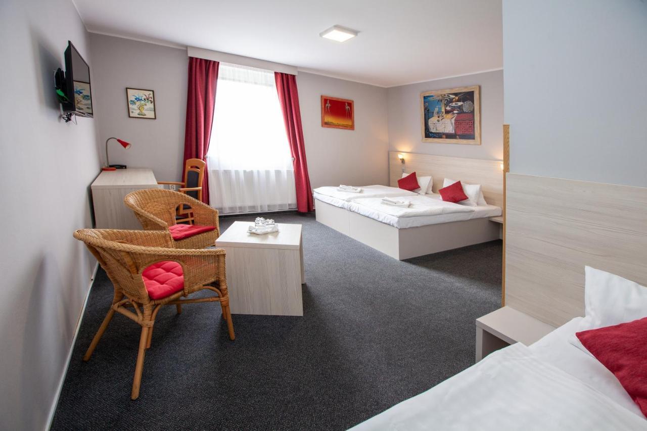 Hotel Stella Plzeň Esterno foto